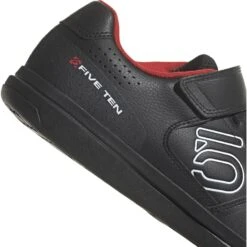 Five Ten Hellcat Mountainbiking Shoes - Core Black / Core Black / Cloud White -Outdoor Sports Store five ten if5061 hellcat core black core black cloud white 09 1520980